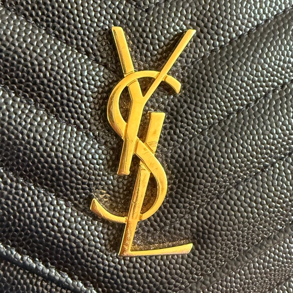 Yves Saint Laurent Cassandre Black Chevron Envelope Crossbody - Picture 5 of 11